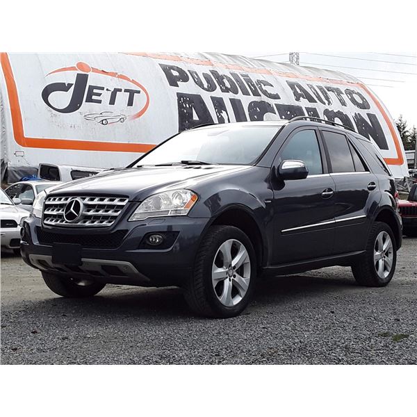 H3 --  2010 MERCEDES ML350 BLUTEC , Grey , 266366  KM's