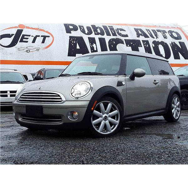 D6 --  2009 MINI COOPER CLUBMAN , Gold , 125177  KM's