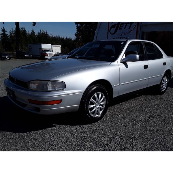 B1 --  1993 TOYOTA CAMRY , Silver , 126143  KM's
