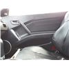 Image 31 : B2 --  2003 HYUNDAI TIBURON SE, WHITE, 218,471 KM'S
