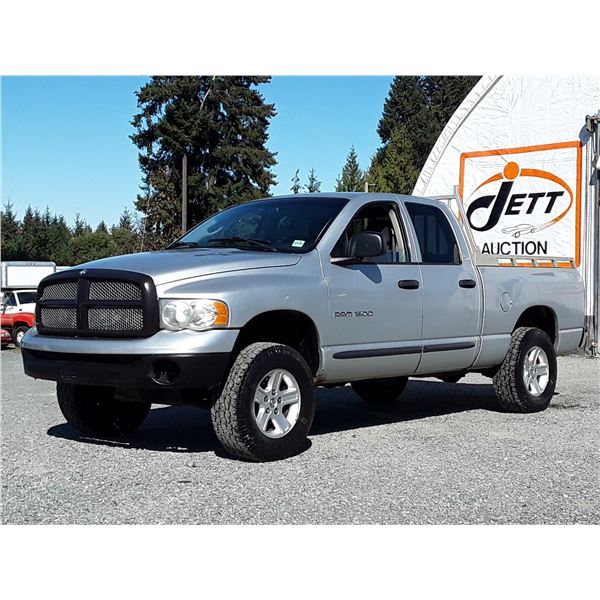 G2 --  2002 DODGE RAM 1500 CREW CAB 4X4 , Silver , 156620  MILES