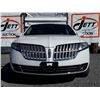 Image 2 : H6E --  2010 LICOLN MKT  , White , 215958  KM's