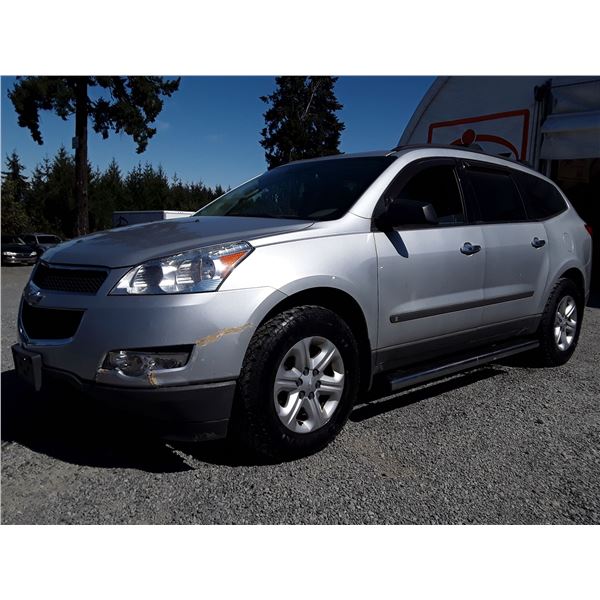 A1 --  2010 CHEVROLET TRAVERSE LS  , Silver , 195831  KM's "NO RESERVE"