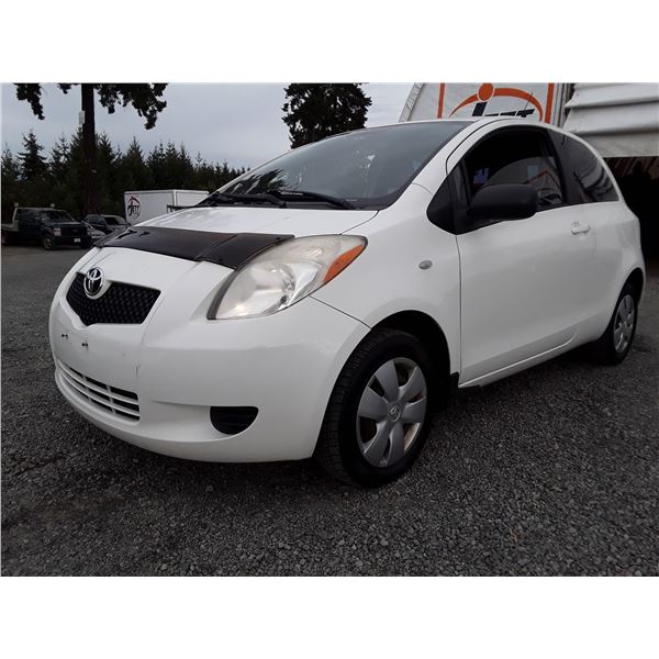 J2 --  2007 TOYOTA YARIS  , White , 279269  KM's