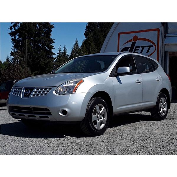 D1 --  2008 NISSAN ROGUE S  , Silver , 261344  KM's