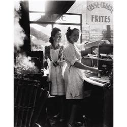 WILLY RONIS-Rue Rambuteau, 1946