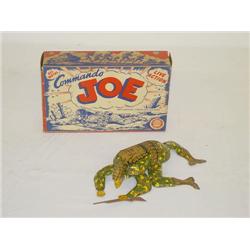8" OHIO ART TIN LITHO WIND-UP COMMANDO JOE MECHANICAL CRAWLI