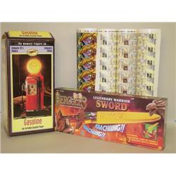 BOX LOT INCL. 1940'S GASOLINE PUMP RADIO CASSETTE PLAYER BY 