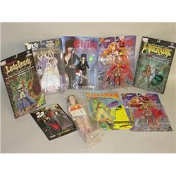 BOX LOT (10) ACTION FIGURES: (1) 1976 FLASH GORDON, (1) WOND