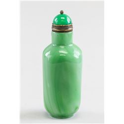 Chinese Green Peking Glass Snuff Bottle