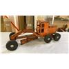 Image 3 : 3 METAL KIDS CONSTRUCTION TOYS - GRADER, TRUCK AND TRACTOR