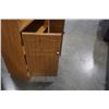 Image 4 : OAK FINISH BOOKSHELF - APPX 6 FOOT TALL