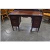 Image 2 : ANTIQUE 4 DRAWER VANITY WITH MIRROR