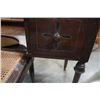 Image 8 : ANTIQUE 2 DRAWER VANITY WITH STOOL