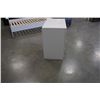 Image 3 : 3 DRAWER WHITE DRESSER