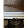 Image 3 : VINTAGE VOYAGER TYPEWRITER