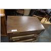 Image 3 : MCM 4 DRAWER DRESSER - WALNUT