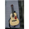 Image 1 : FIRST ACT ACOUSTIC GUITAR