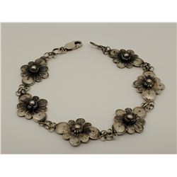 Sterling Silver .925 Flower 7.5” bracelet 9.4g