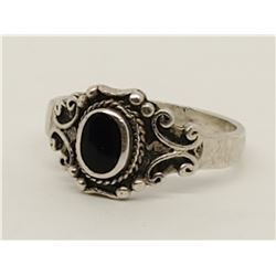 Sterling Silver .925 Ring black stone 2.4g size