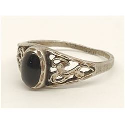 Sterling Silver .925 Ring black stone 2.2g size