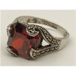 Sterling Silver .925 Ring red stone 9.1g size