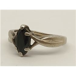 Sterling Silver .925 Ring black stone 2.9g size