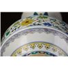 Image 8 : Clashing Color Floral Pattern Vase
