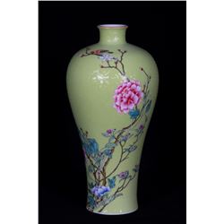 A Porcelain Grenameledn Glazed Floral Meiping Vase