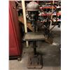 Image 2 : 16" Delta Manufacturing Drill Press