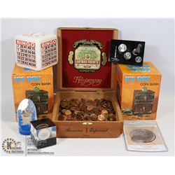 VINTAGE 2 COIN BANKS ICE BOX (NEW)