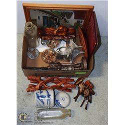 FLAT OF ASSORTED COLLECTIBLES