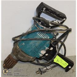 MAKITA POWER DRILL WORKING