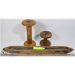 VINTAGE LOOM SHUTTLE AND 2 WOODEN SPOOLS