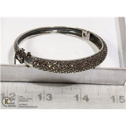 SILVER AND RHINESTONE BRACKET WITH SAFETY CATCH