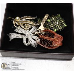 BOX OF ESTATE BROOCHES