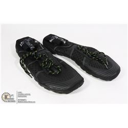 PAIR OF NEW SPORTS SHOES BLACK AND GREEN SIZE EU43