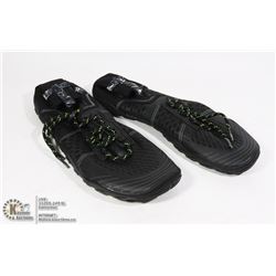 PAIR OF NEW SPORTS SHOES BLACK AND GREEN SIZE EU40