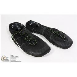 PAIR OF NEW SPORTS SHOES BLACK AND GREEN SIZE EU42