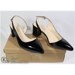 NEW PAIR OF BLACK WOMEN'S SANDALS SIZE 39