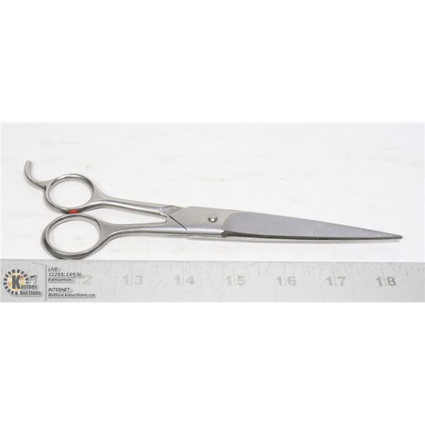 NEW PROFESSIONAL SCISSORS