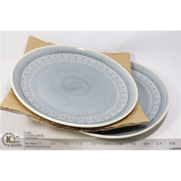 TWO DECORATIVE PLATES