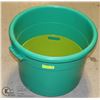 Image 1 : LARGE HEAVY DUTY PLASTIC TUB WITH STURDY