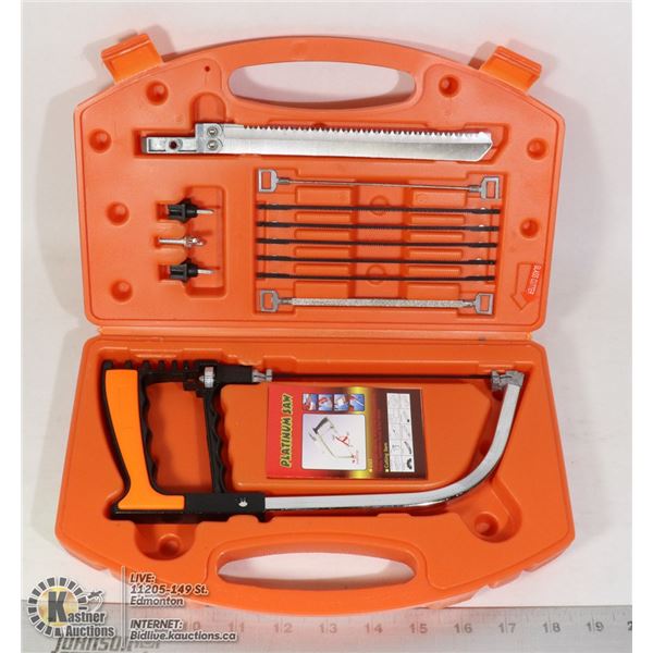 SMALL SAW SET WITH MANY EXTRA BLADES