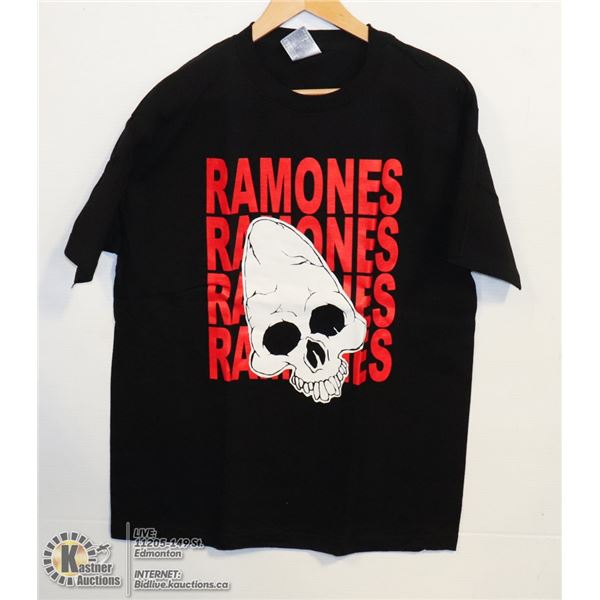 RAMONES T-SHIRT SIZE LARGE