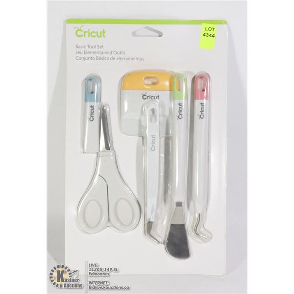 CRICUT BASIC TOOL SET