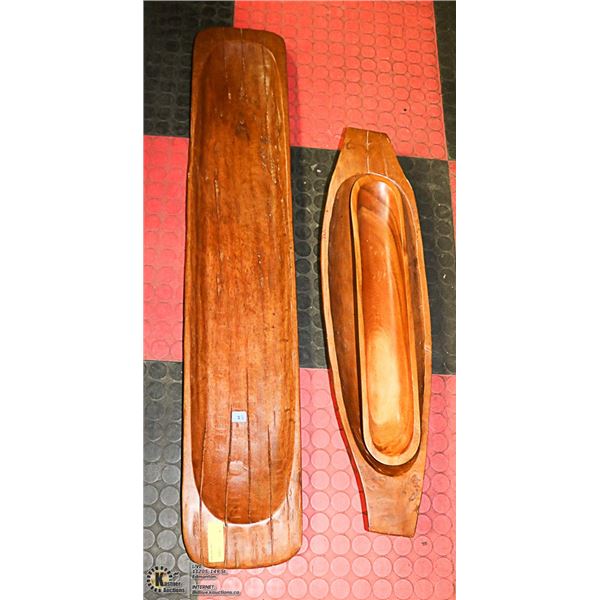 LOT WITH 3 LARGE WOOD ACCENT PIECES