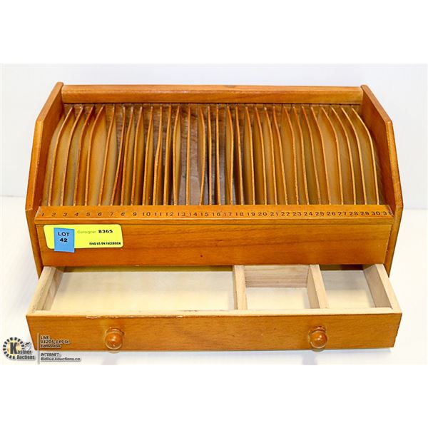 VINTAGE DESKTOP FILER