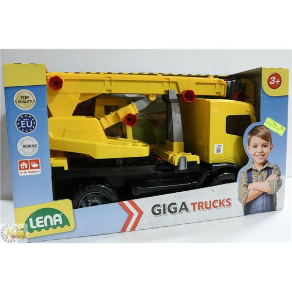 GIGATRUCKS CRANE TRUCK