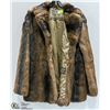 Image 1 : BOUTIQUE PELZ FUR COAT  SIZE 40
